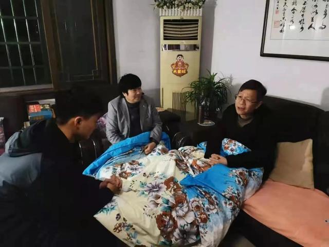 https://pics0.baidu.com/feed/9f510fb30f2442a7cd10ca0972ef8243d01302b7.jpeg?token=e1f60f6256d03a644bb886ab4d0d8845&s=AC520BC2CA0032DE16340D1603008092