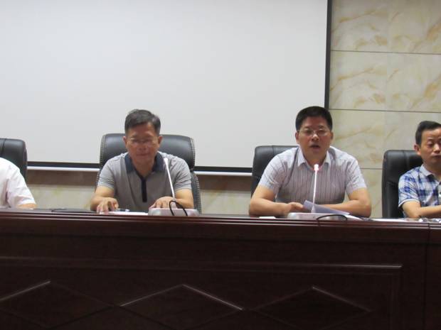 C:\Users\Administrator\Desktop\2016学校图片\2016秋季开学教师大会\IMG_0541.JPG