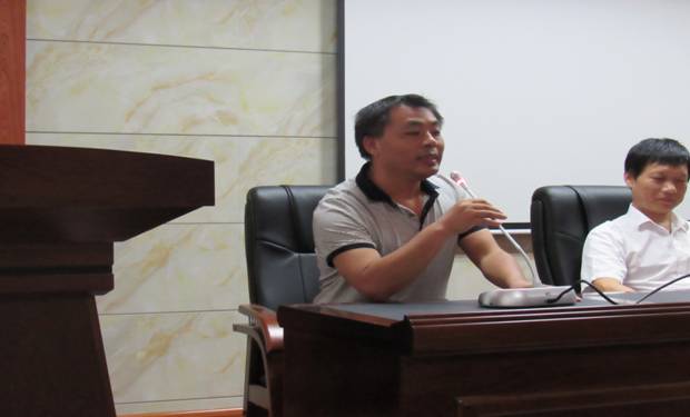 C:\Users\Administrator\Desktop\2016学校图片\2016秋季开学教师大会\IMG_0597.JPG